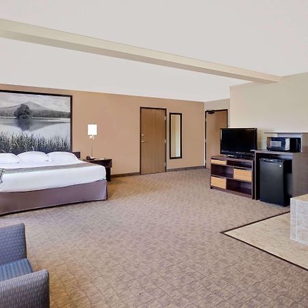Super 8 By Wyndham Lebanon Ξενοδοχείο Εξωτερικό φωτογραφία
